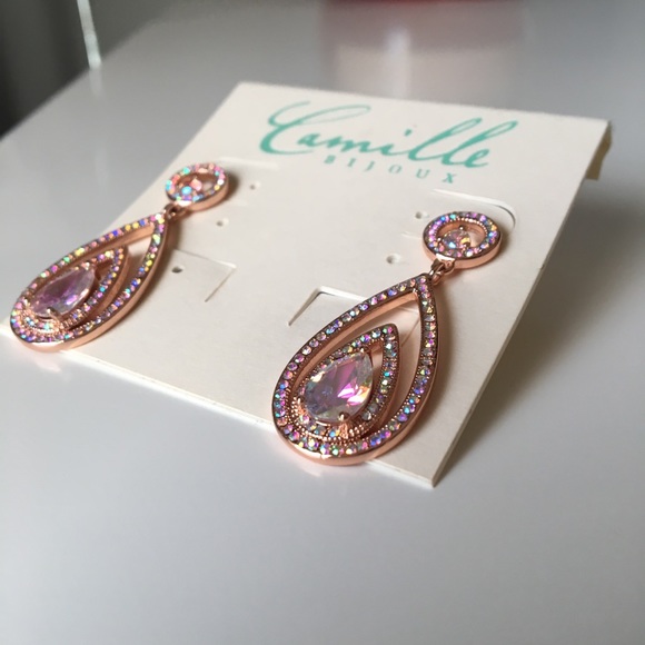 Elegant Earrings - Picture 2 of 5